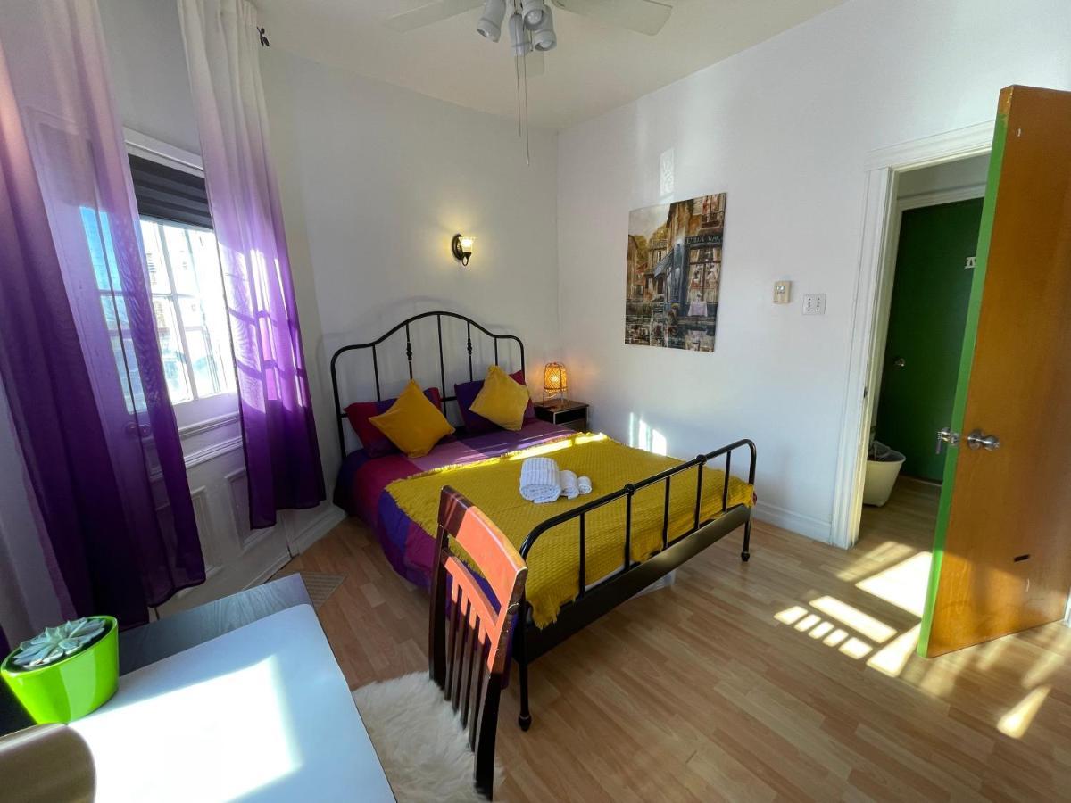 Chambres El Mediterraneo Rooms Монреаль Экстерьер фото