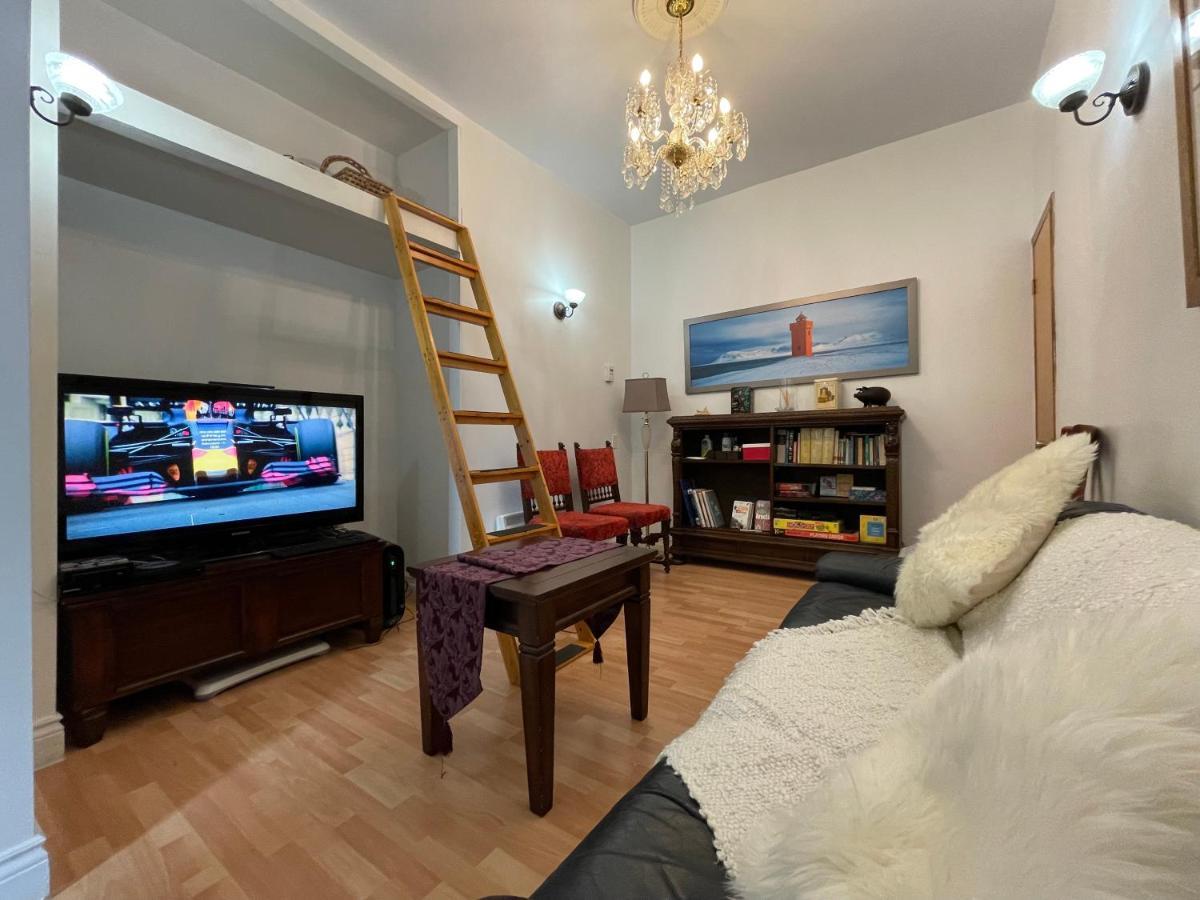 Chambres El Mediterraneo Rooms Монреаль Экстерьер фото